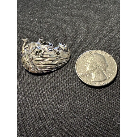 925 Sterling Silver Noah's Ark Hook Earrings - Picture 5 of 5